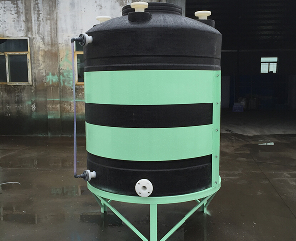 3000L圓柱錐底水箱 3000L圓柱錐底水箱